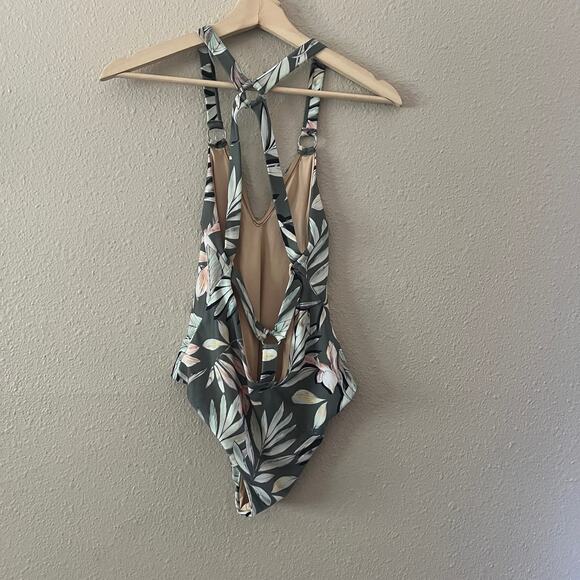 Minkpink Tropical one Piece - Picture 5 of 16